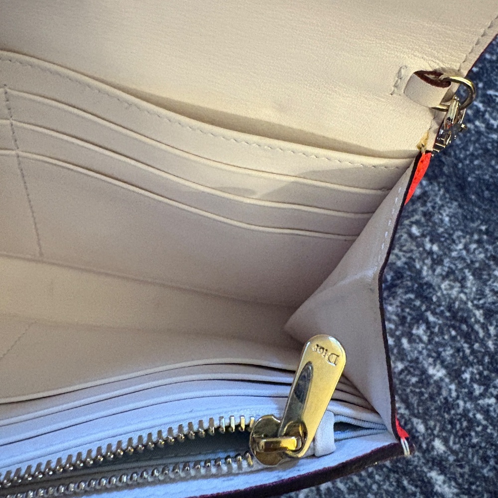 Authentic Dior Wallet neon white - Picture 4 of 6